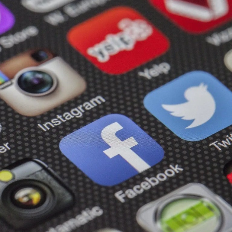 social media listening sample image